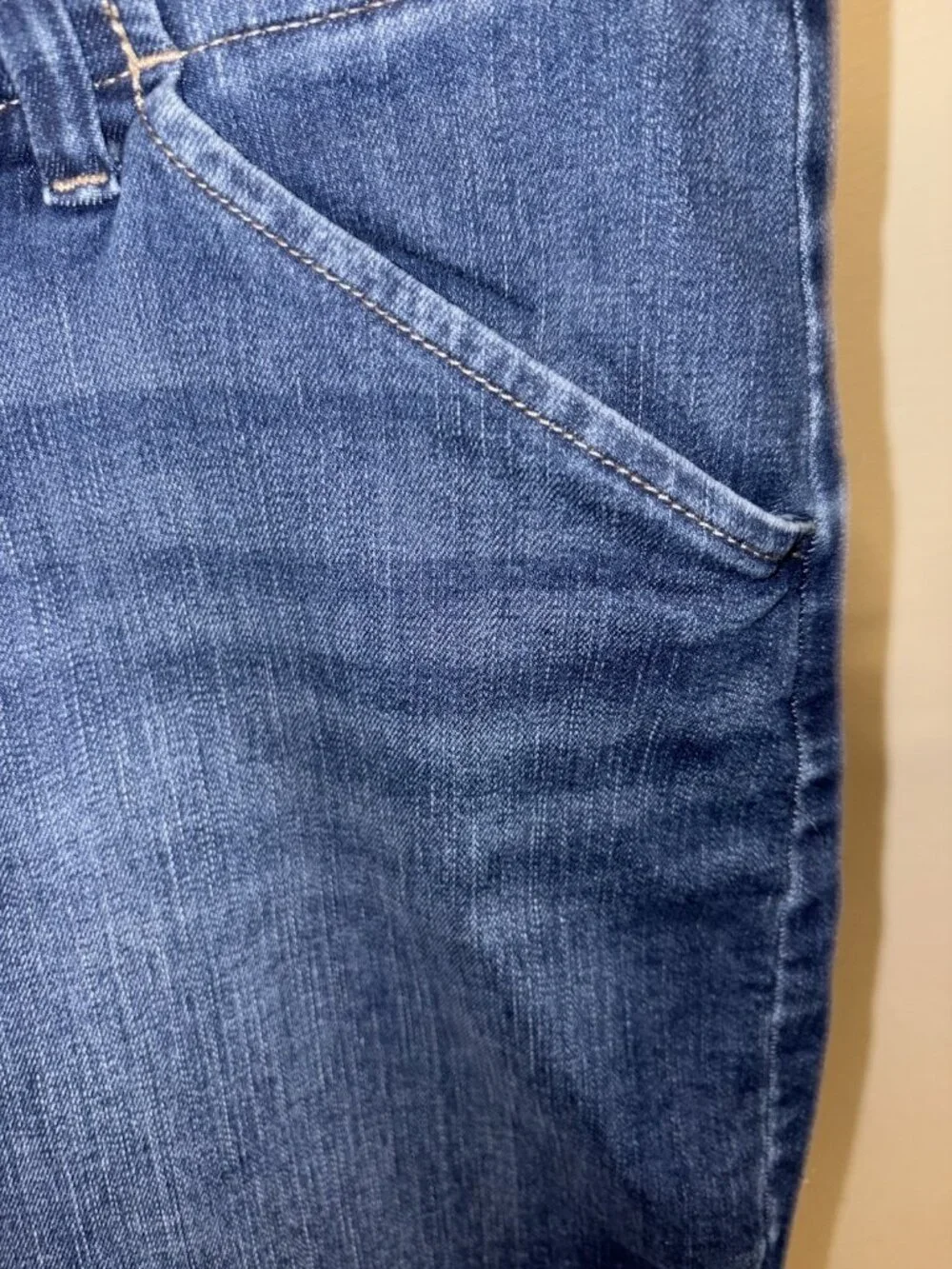Lee Regular Fit Denim Jean Shorts Women Size 12 Medium 32X7 Stretch